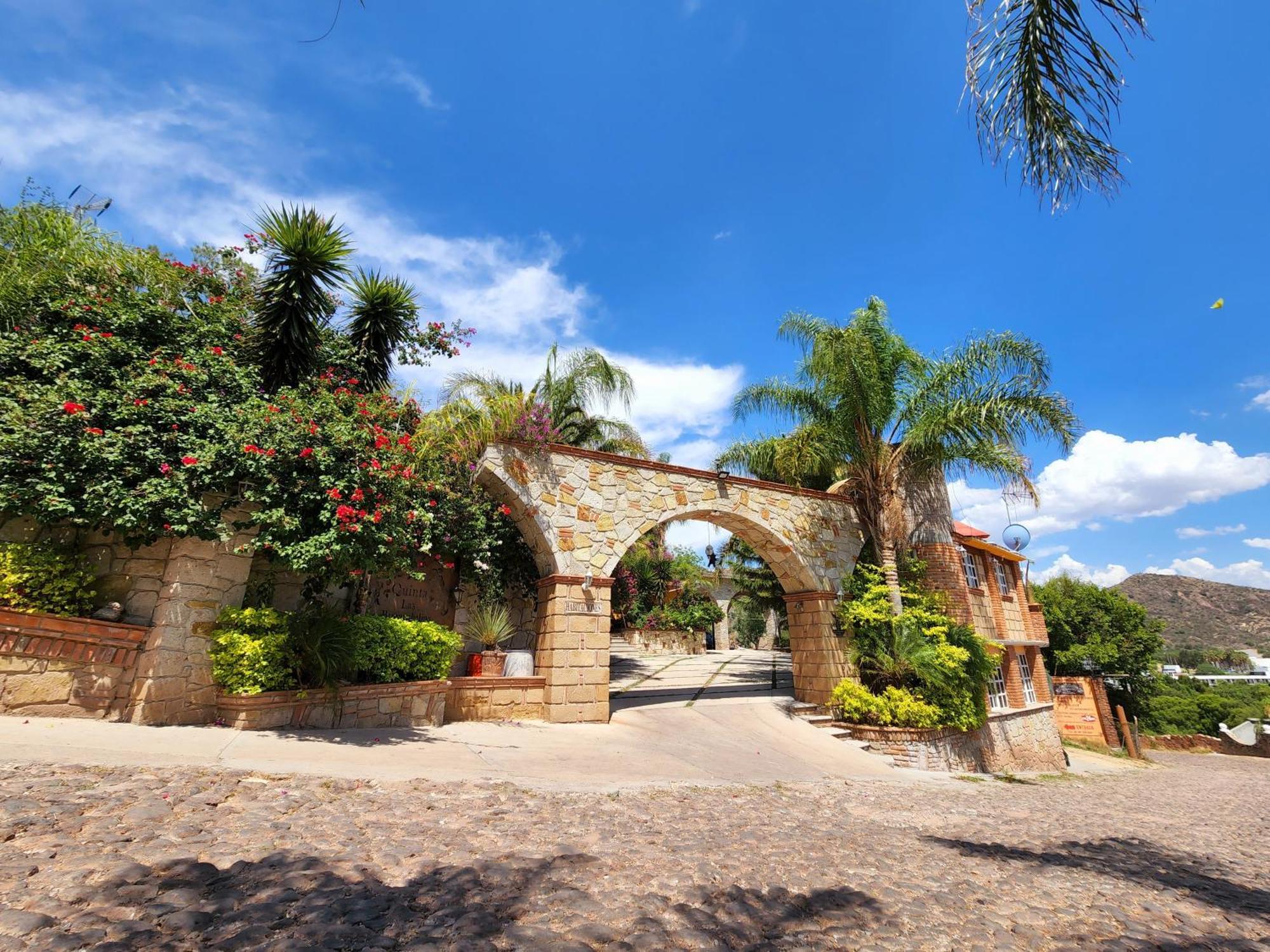 Quinta Las Bugambilias Hotel Tecozautla Kültér fotó